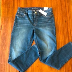 NWT White House Black Market Jeggings